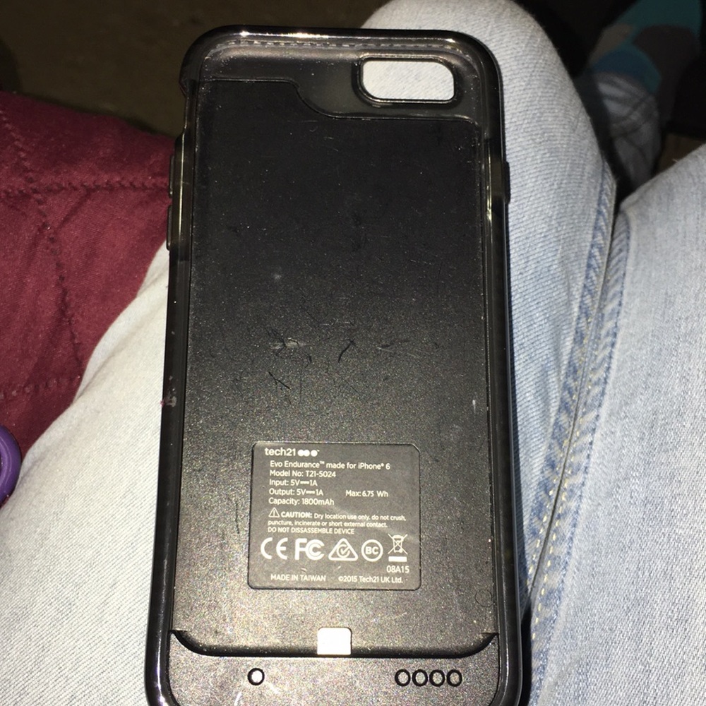 Tech 21 charger for IPhone 6